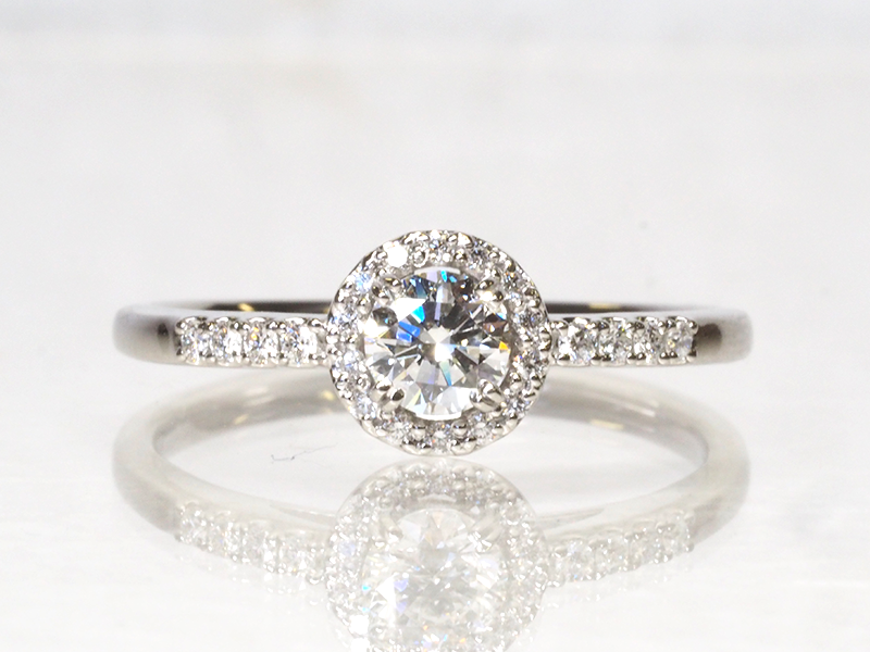 立爪0.3ctを可愛いヘイローリングへリフォーム